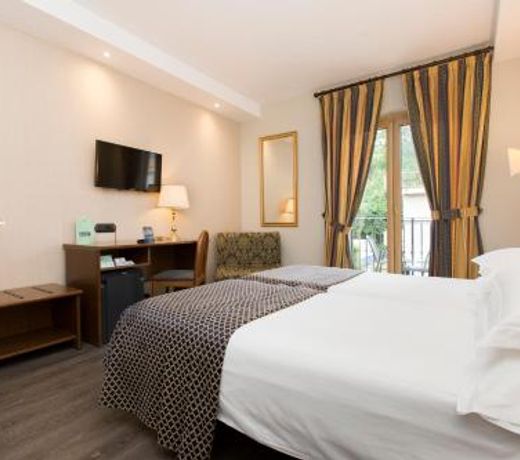 Central Wellness Hotel