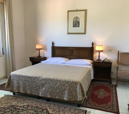 Hotel Mediterranee
