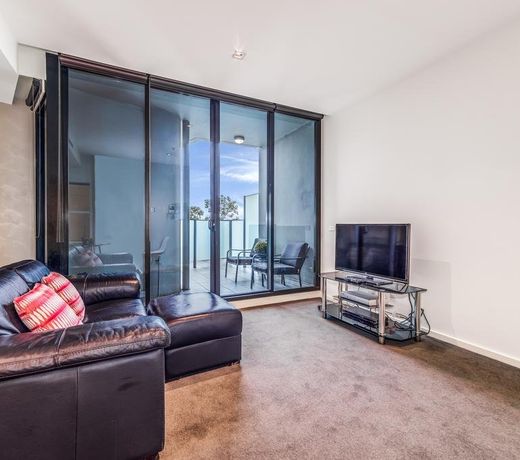 Waterfront Melbourne Apartments