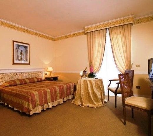 Hotel Tuder