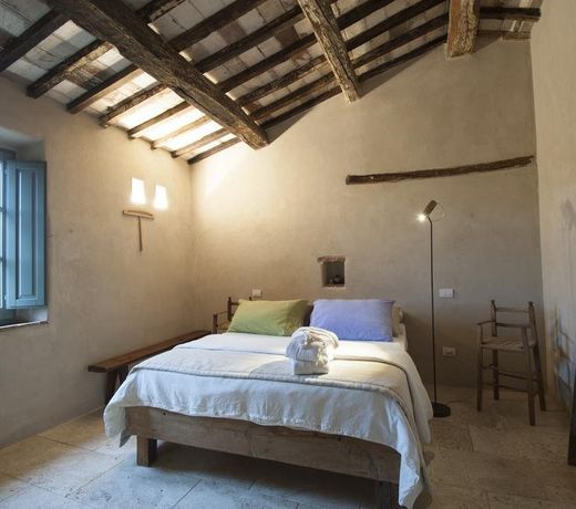 FOLLONICO 4-SUITE B&B