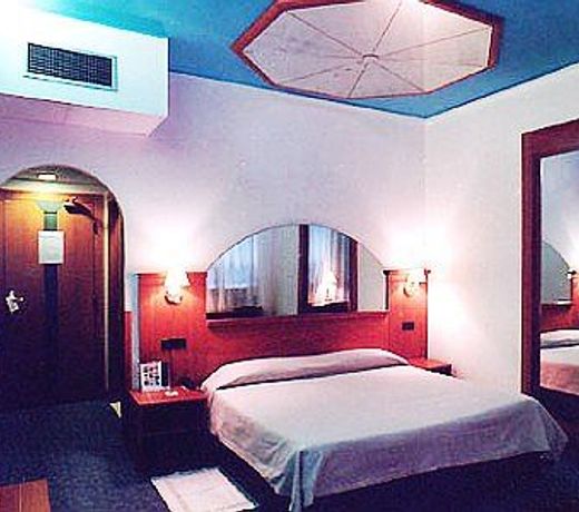 Hotel Carlton