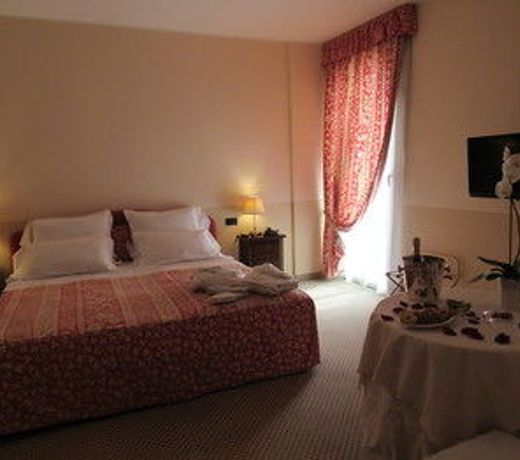 Green Hotel