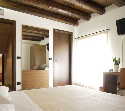 Hotel Quo Vadis