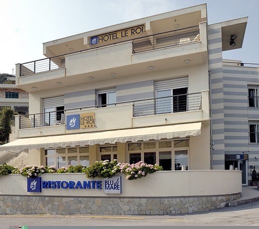 Hotel Le Roi