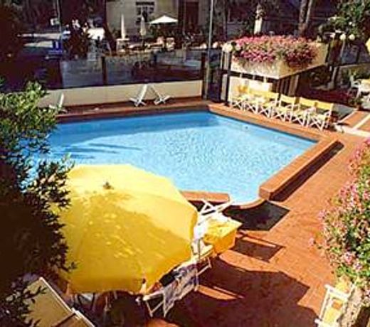 Coccodrillo Hotel & Apartments