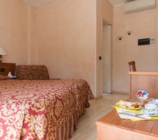 Coccodrillo Hotel & Apartments