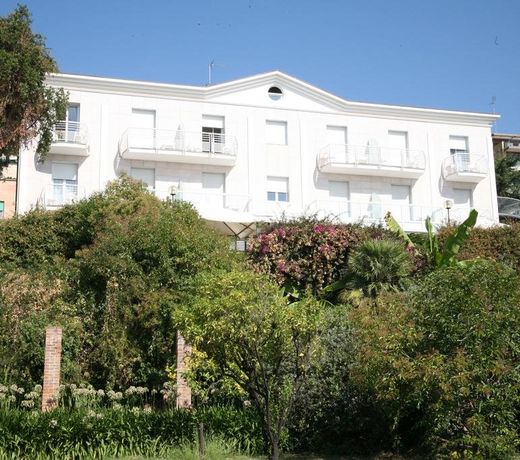 Garden Palace