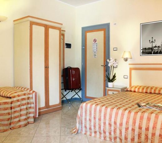 Hotel Regit