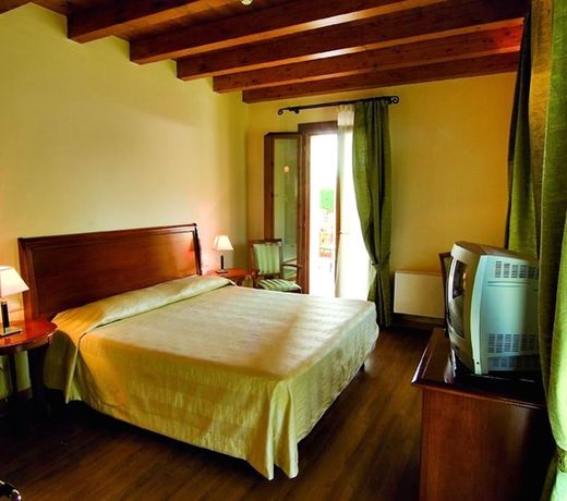 Hotel Venice Resort Airport