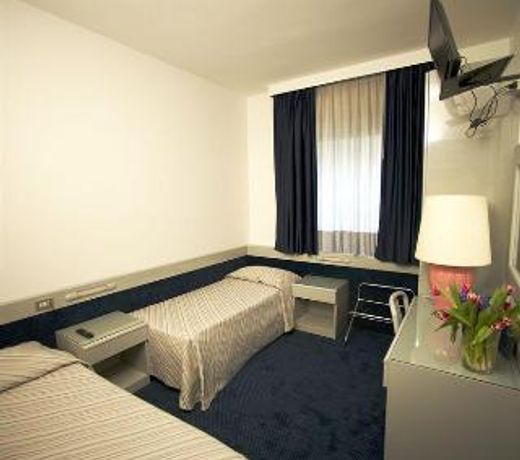 Club Hotel