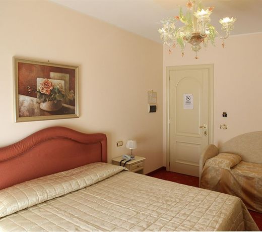 Nice Hotel