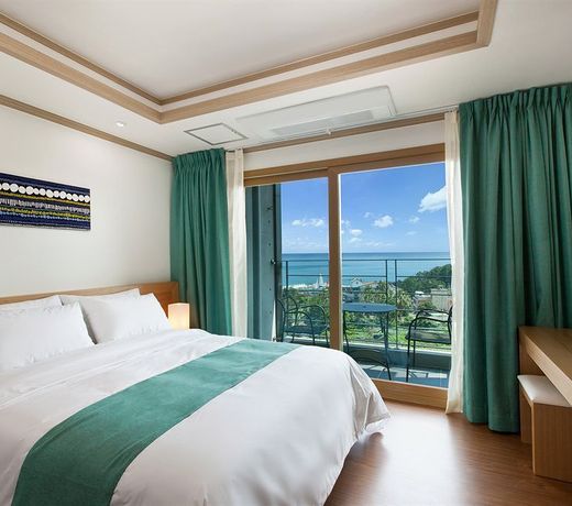 Familia Hotel