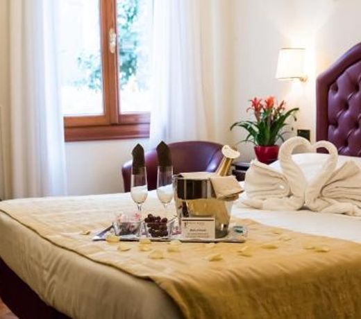 Pensione Accademia - Villa Maravege