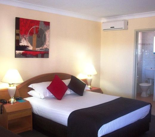 McNevins Maryborough Motel