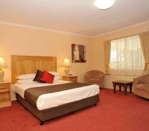 McNevins Maryborough Motel