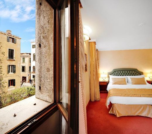Hotel DonÃ  Palace