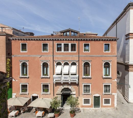 Ca' Pisani Hotel