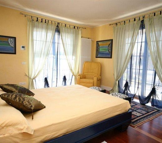 VILLA ALICE