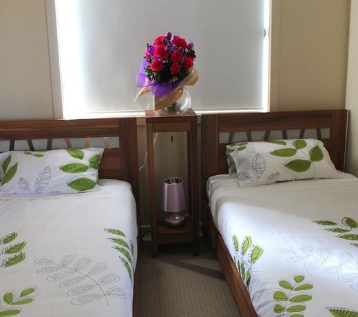 SERVICED HOUSES ROXBURGH PARK