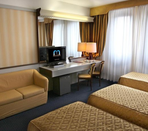 Hotel Maxim
