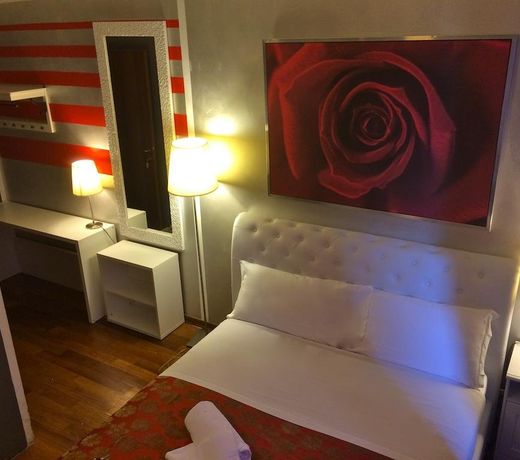 Rigoletto Rental Rooms