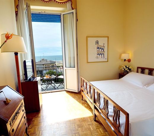 Palace Hotel