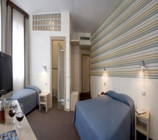 Key Hotel
