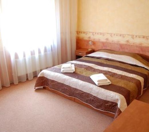 Linovo with FREE Parking