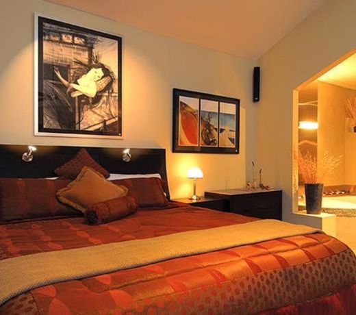 Riverview Rise Retreats