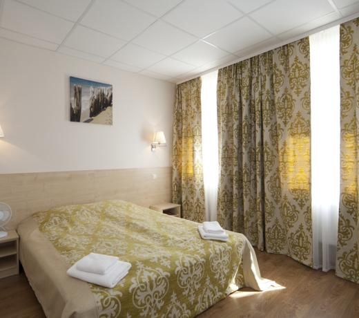 Hotel BEST with FREE PARKING