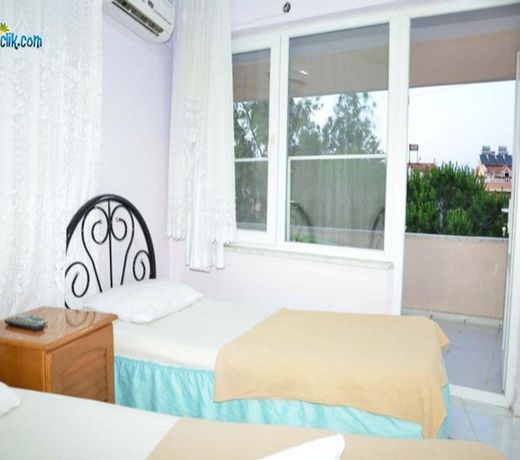 Baris Hotel Akcay