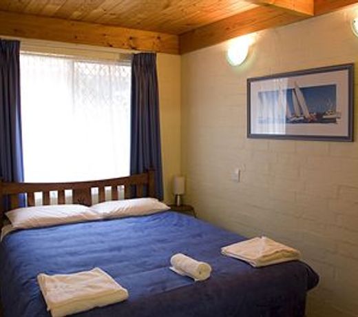 MANDURAH HOLIDAY VILLAGE