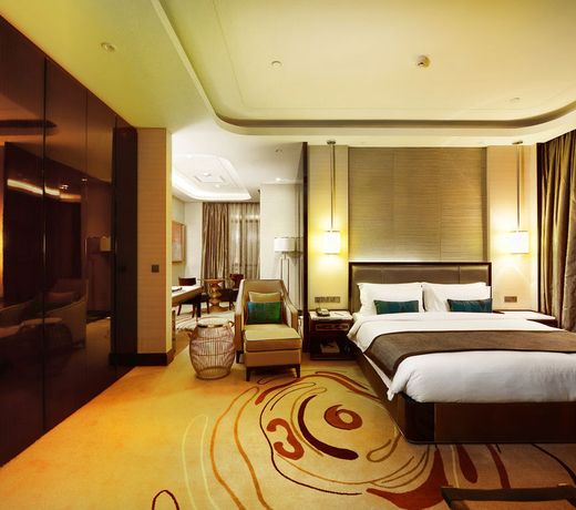 Pacific Regency Hotel Suites
