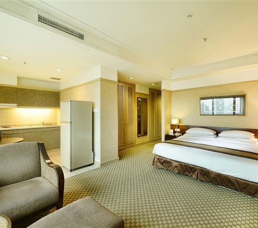 Pacific Regency Hotel Suites