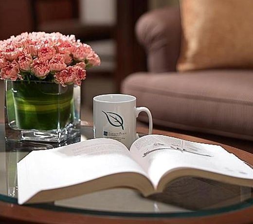 Ambassador Row Hotel Suites by Lanson Place
