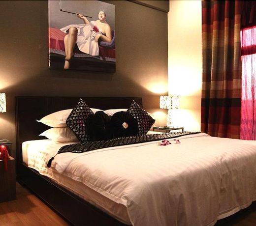 Arenaa Deluxe Hotel