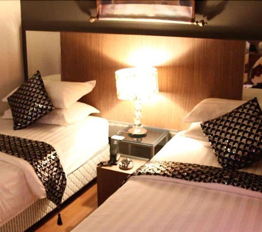Arenaa Deluxe Hotel