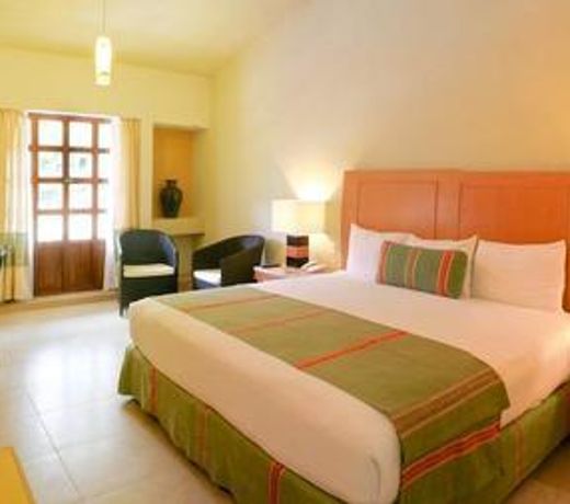 Binniguenda Huatulco & Beach Club