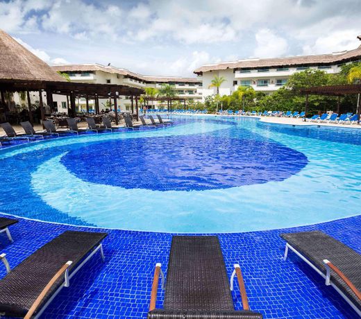 BlueBay Grand Esmeralda-All Inclusive