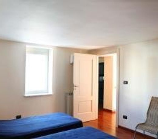 Largo del Rosso - 3607 - Naples - HLD 37505