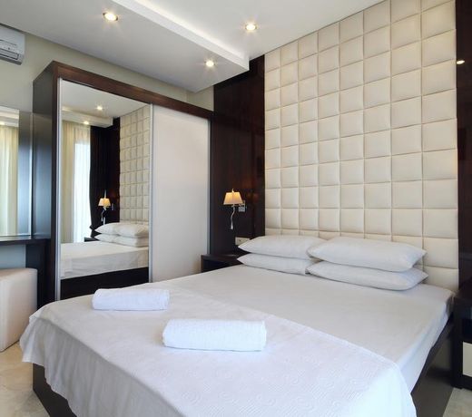 Hotel Shine