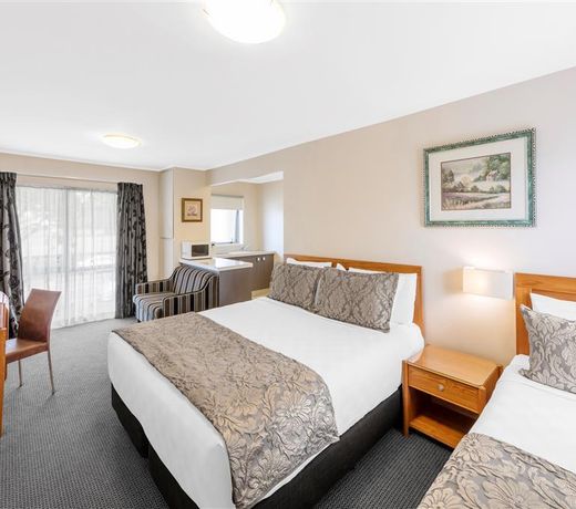 Best Western Newmarket Inn & Suites