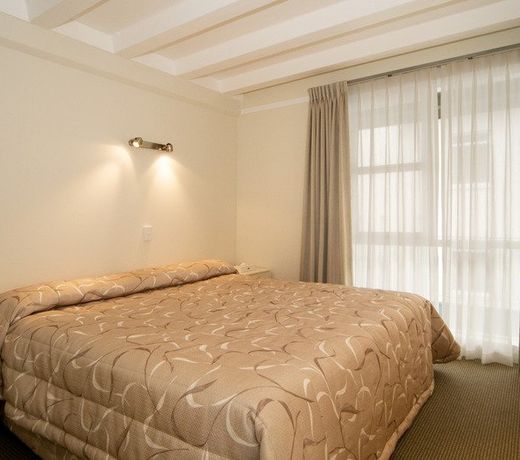 The Parnell Hotel & Conference Centre