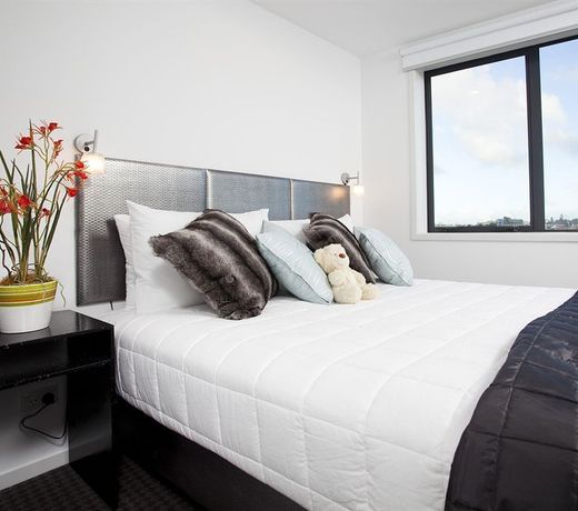 Nesuto St Martins Apartment Hotel