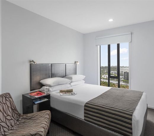 Nesuto St Martins Apartment Hotel
