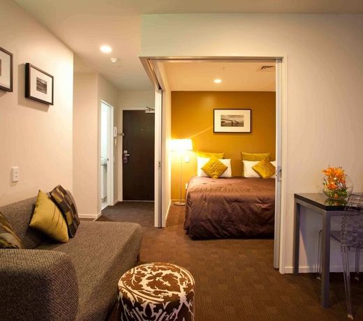 The Quadrant Hotel & Suites