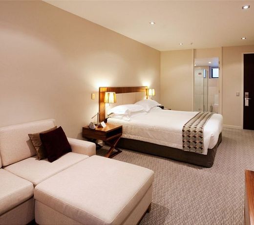 The Rees Hotel & Luxury Apartments