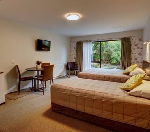 Earnslaw Lodge