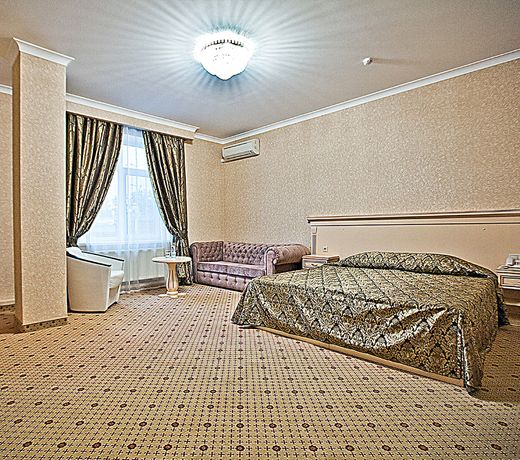 Triumph Hotel